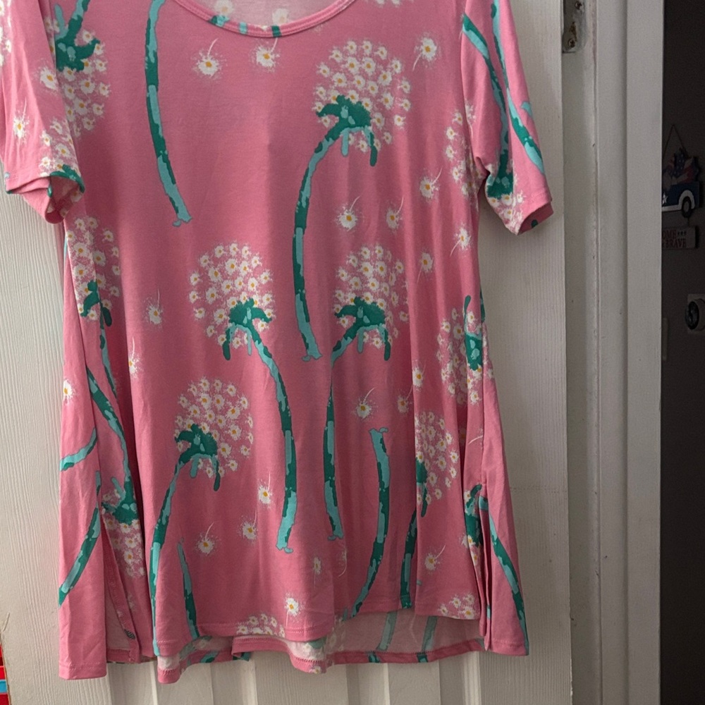 LuLaRoe Pink Floral Short Sleeve Top